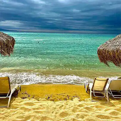 Разходка до La Roca Beach Bar