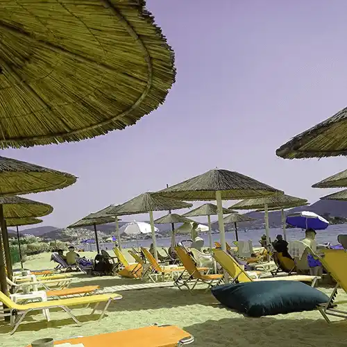 Gefyraki Beach Bar & Tavern